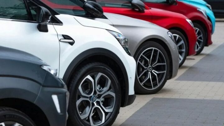 Vendite di auto elettriche in calo: le problematiche dell’elettrico